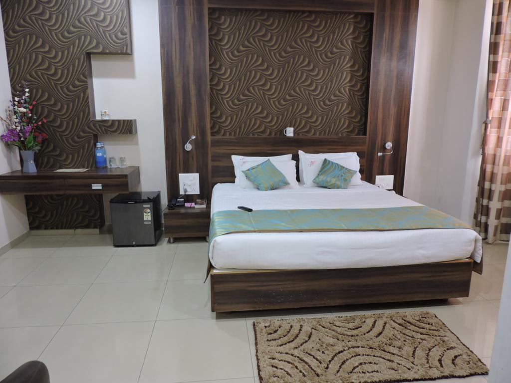 فندق Ratnāgiriفي  فندق سانجام ريجنسي الغرفة الصورة